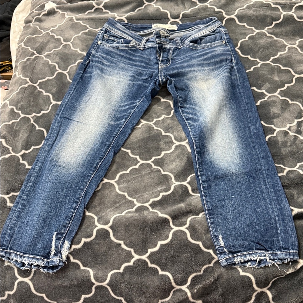 BKE Straight Leg Jeans in Distressed Blue